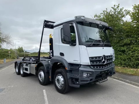 2025 Mercedes-Benz Arocs 3243 Hyvalift Titan Hook Loader - Unregistered img