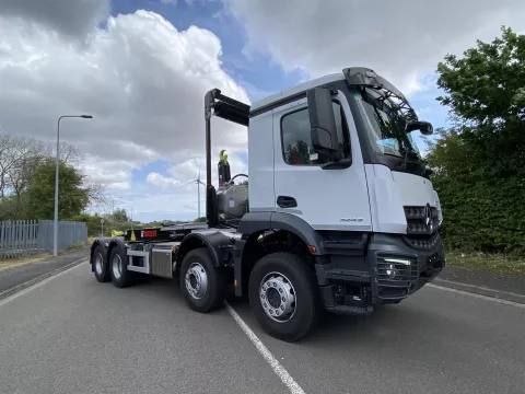 2025 Mercedes-Benz Arocs 3243K Hookloader - Unregistered img