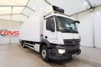 Full MOT & 3 Month Warranty! 2019 (19 PLATE) Mercedes Benz ANTOS 2530 6x2 Euro 6 Refrigerated img