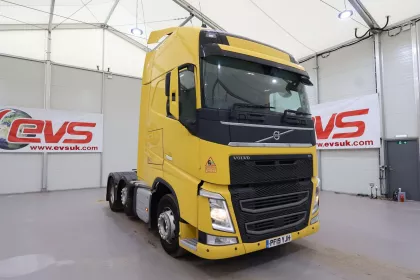 Full MOT & 3 Month Warranty!! 2019 (19 PLATE) Volvo FH460 6x2 Euro 6 Tractor Units img