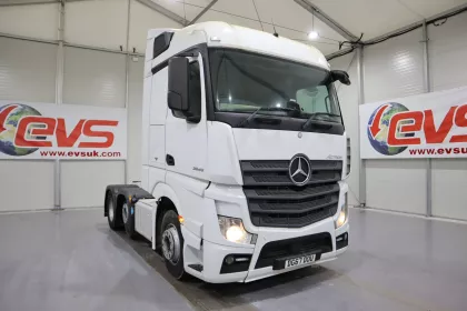 2017 (67 PLATE) Mercedes Benz Actros 2545 6x2 Euro 6 Tractor Units img