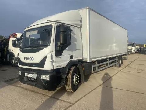 Iveco Eurocargo 180-250 Sleeper Cab Box Tail Lift img