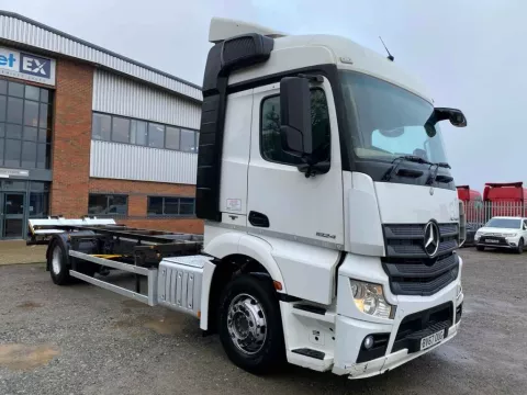 MERCEDES ACTROS 1824 *EURO 6* 4X2 DEMOUNT CHASSIS CAB 2018 - BV67 OUG img