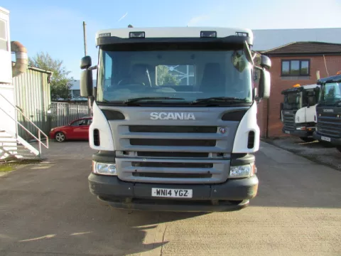 SCANIA P370 8X2 REAR LIFT CHASSIS CAB (WN14 YGZ) - S N 4120 img