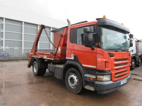 SCANIA P230 4X2 SKIP LOADER (FX61 BXB) - S N 4154 img