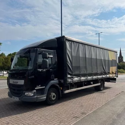 2017 DAF LF Curtain Side img