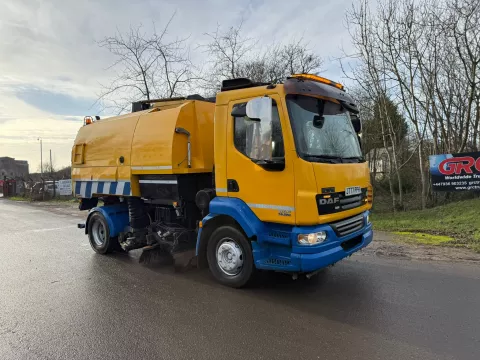 2010 DAF LF 55.220 Road Sweeper img