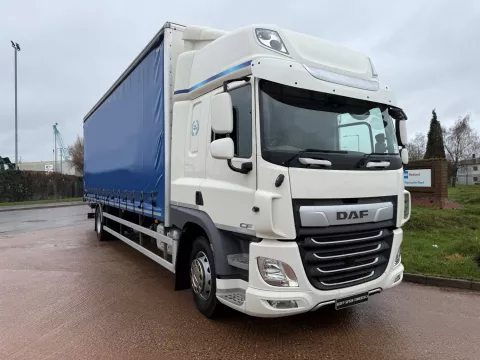 DAF CF 260 2020 (20) EURO 6, HIGH ROOF SLEEPER, 18 TON CURTAINSIDER, TAIL LIFT img