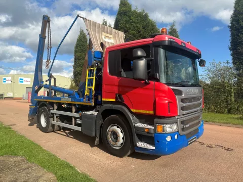 SCANIA P250 2016 EURO 6, 18 TON SKIP LOADER, HYVALIFT EXTENDABLE EQUIPMENT img