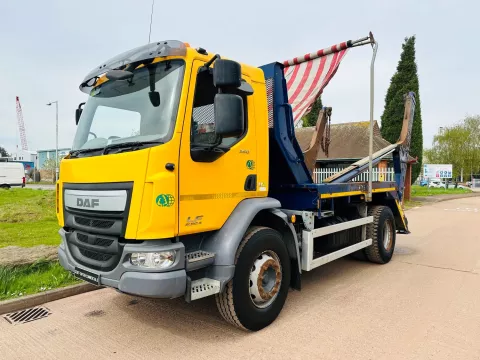DAF LF 250 2016 (16) EURO 6, 18 TON SKIP LOADER, BOUGHTON EXTENDABLE EQUIPMENT img