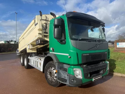 VOLVO FE 320 2017 (17) EURO 6, 6X4 ALLOY INSULATED TIPPER, FULL TARMAC SPEC img