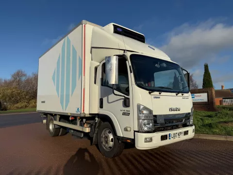 ISUZU FORWARD N75 150 2017 (17) EURO 6, 7.5 TON MEAT RAIL FRIDGE WITH LIFT, CARRIER XARIOS img