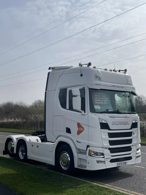 2023 (72) 560 R Super 6x2 Tag img