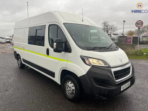 2021 Peugeot Boxer Welfare Van img