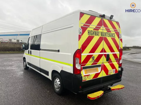 2021 Peugeot Boxer Welfare Van img