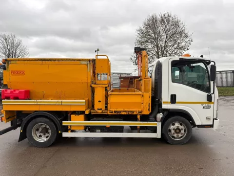 2019 Isuzu Forward Tipper img