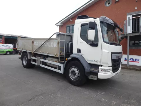 2016 DAF LF 18 TONNE TIPPER img