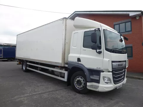 2019 DAF CF230 SLEEPER BOXVAN img