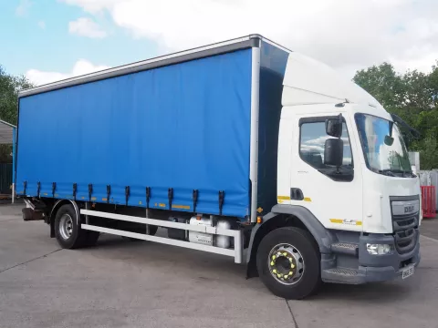 2017,66 Reg DAF FA LF260 26 Foot Curtain c w Taillift img