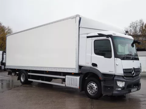 2020,20 reg Mercedes-Benz Actros MP5 1824 28 Foot 5ins Box c w Taillift img