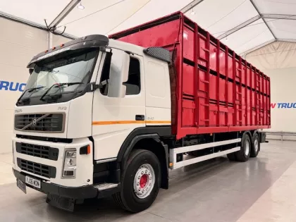 Volvo FM9 340 6x2 Sleeper Cab Cattle Carrier img