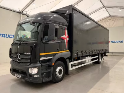Mercedes Actros 1824 Sleeper Cab Curtainsider img