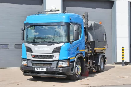 2019 (19) SCANIA P250 XT 4X2 JOHNSON VT802 ROAD SWEEPER img