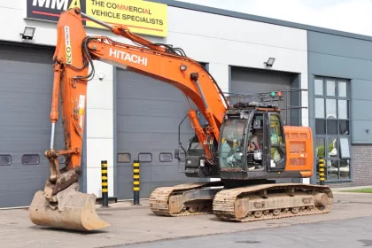 2019 HITACHI ZX 225 USR LC - 6 EXCAVATOR img