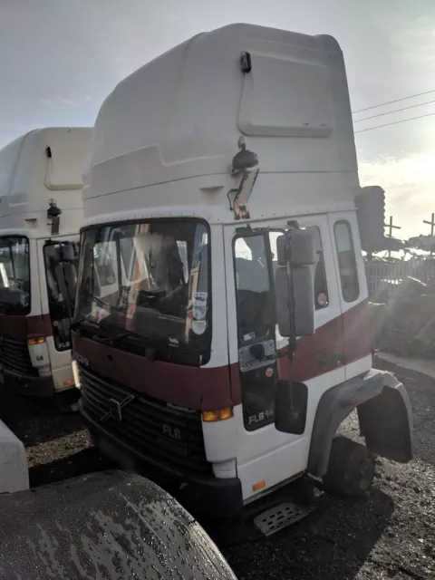 2000 VOLVO FL6 - Breaking & Parts img