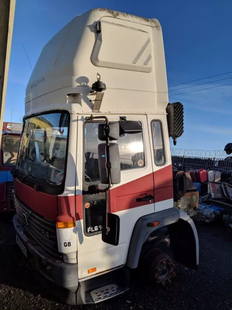 2000 VOLVO FL6 - Breaking & Parts img