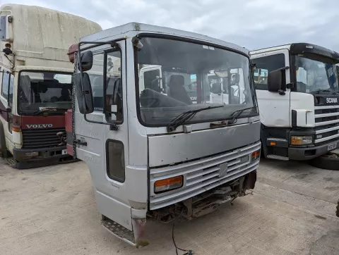 1994 Volvo FL6 Front Cut - Breaking & Parts img