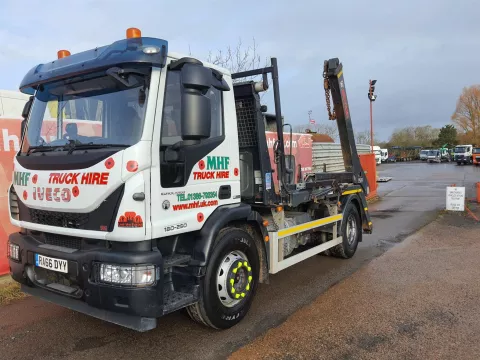 RA66 DYY, 2016 IVECO 18.250, 4x2, 18,000kgs GVW, MANUAL GEARBOX img