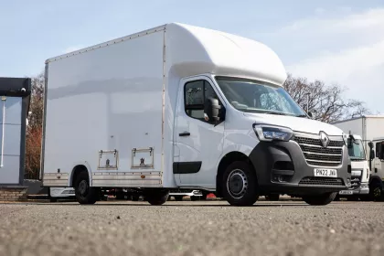 2022 Renault Master Van img