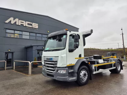 2025 DAF XB Hook loader img