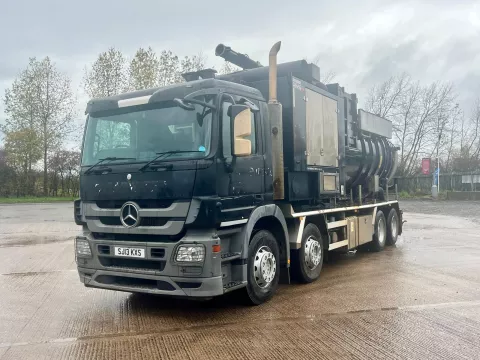 LN200 High Tip Disab - 2013 Mercedes-Benz Arocs 3240 K img