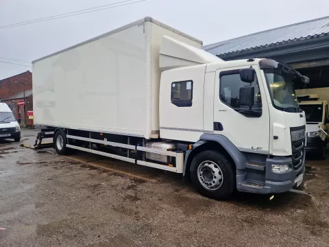 2019 (19) DAF LF 230 Removal Box Body with Container Doors 6 Crew Cab 18 Ton Box 12 MONTHS MOT PLUS VAT img