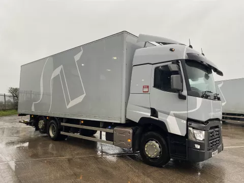 2019 69 DAF RENAULT TRUCKS T-RANGE 26 TONNE SLEEPER CAB BOX WITH SLIDE OUT LIFT img