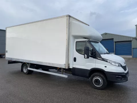 2020 70 IVECO DAILY 70C (180 BHP) 7.2 TONNE BOX img