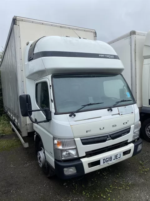 2018 18 FUSO CANTER CANTER FUSO 7.5 TONNE SLEEPER POD CURTAINSIDER - AUTO (175 BHP) img