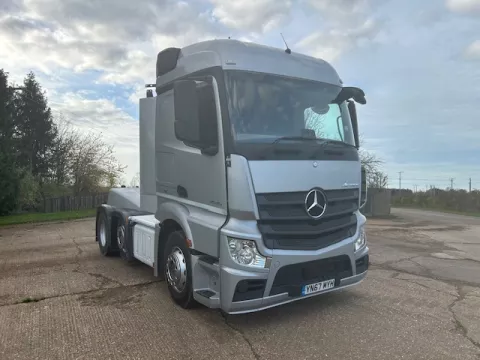 2017 Mercedes 2545 Actros img