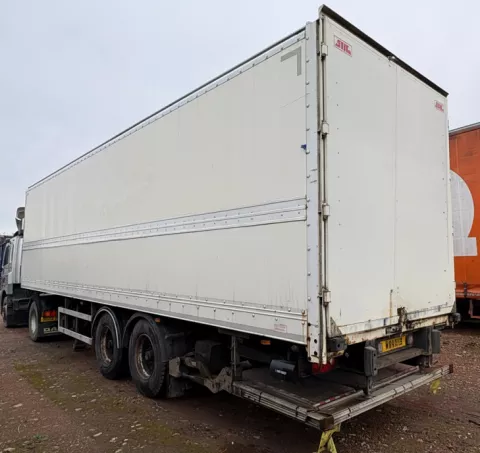 SDC 2016 10.6m Urban Box tandem axle img