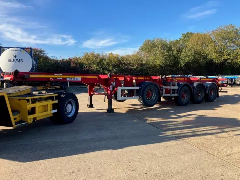 2018 Red Dennison Splitter Skeletal Trailer- 884987 img