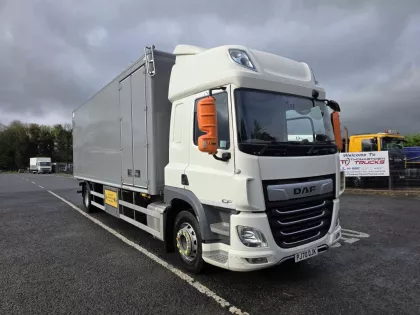 2020 (70) DAF TRUCKS CF 370 Box img