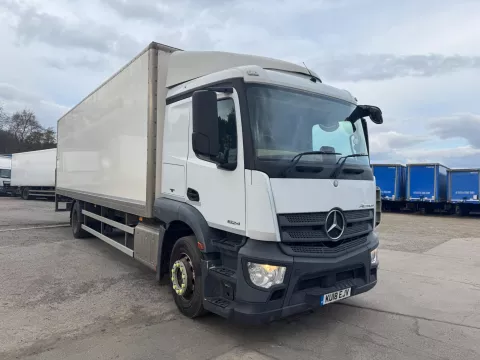 2018 Mercedes-Benz Actros Box img