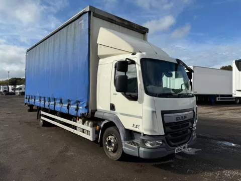 2017 DAF LF Curtain Side img