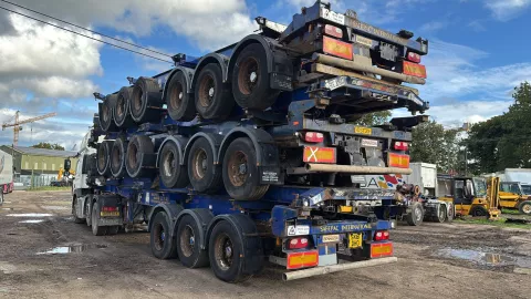 STACK OF DENNISON SKELLY TRAILERS, ROR AXLES ON AIR, DRUM BRAKES, GOOD CONDITION img