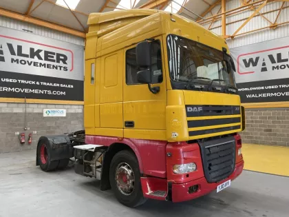 DAF XF105 410 EURO 5 SPACE CAB 4X2 TRACTOR UNIT - 2010 - YJ10 AVV img