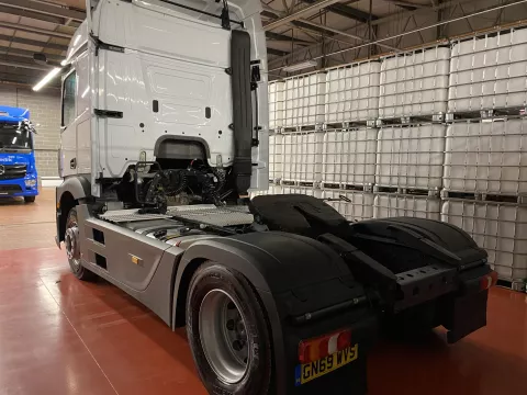 Mercedes Benz Actros 4x2 img