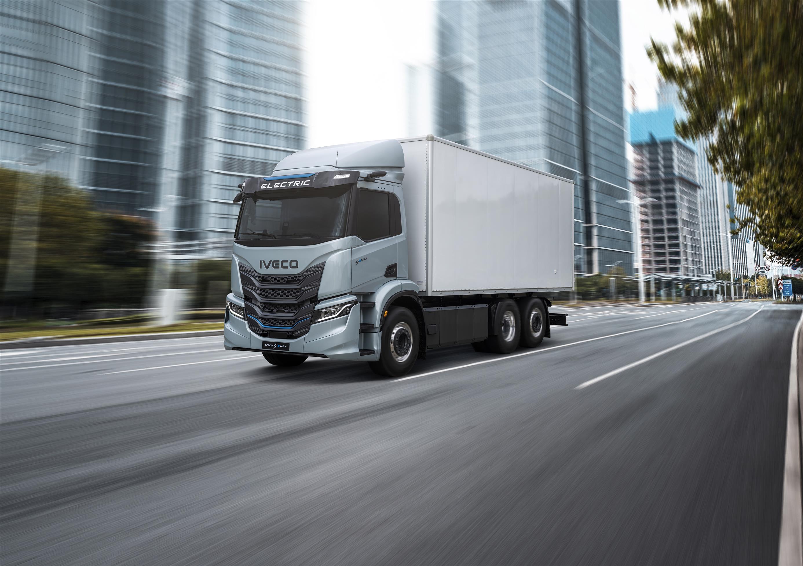 KEYENCE　IVECO 　S-WAY SOLLE spedition S-Way Truck News -Truckpages UK