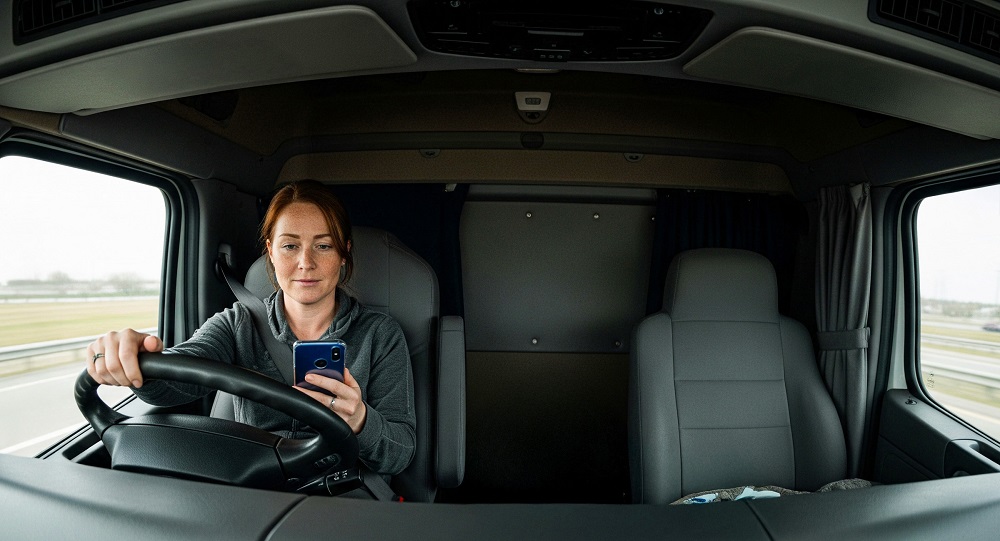 Geotab launches AI dash cam to tackle risky driving habits